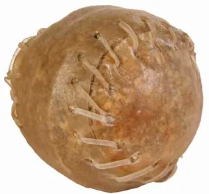 Piłka ze skóry bawolej - nadziewana duża 170g/8cm